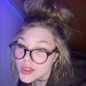 Meet your Posher, Briana